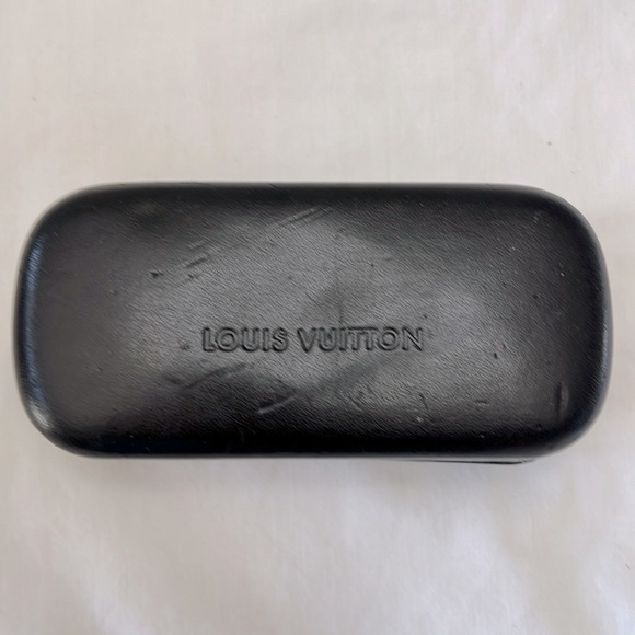 Vintage Louis Vuitton sunglasses. - Picture 8 of 9